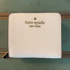 Kate Spade Cream Colored Small Wrap Around Wallet (EUC)